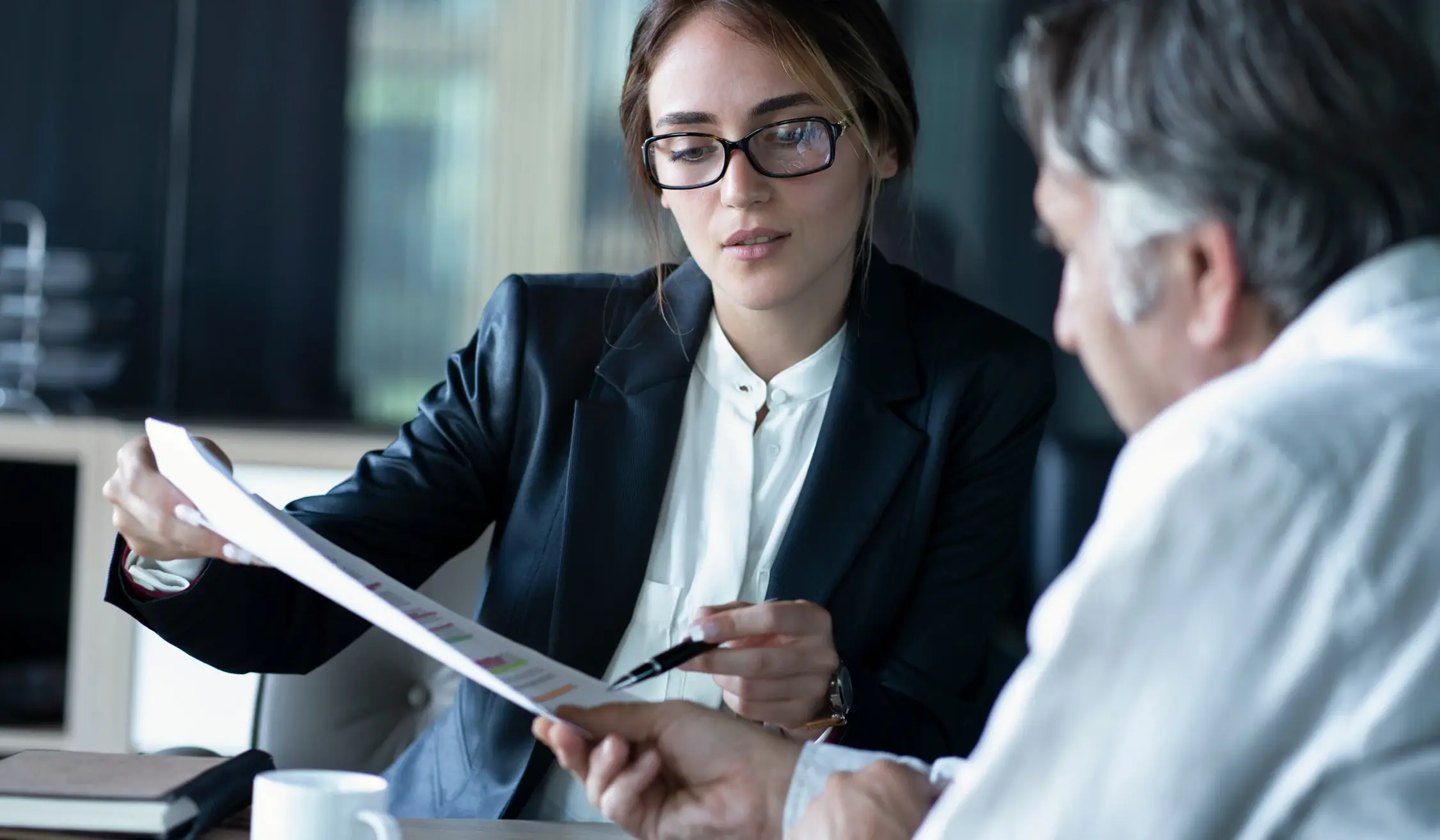 Customer satisfaction and customer loyalty: Which survey type measures what — and how to choose
