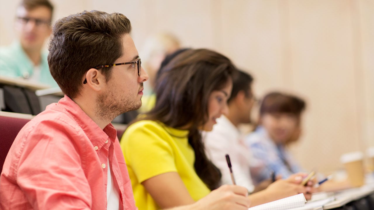 Students in a lecture hall using Surveyxact